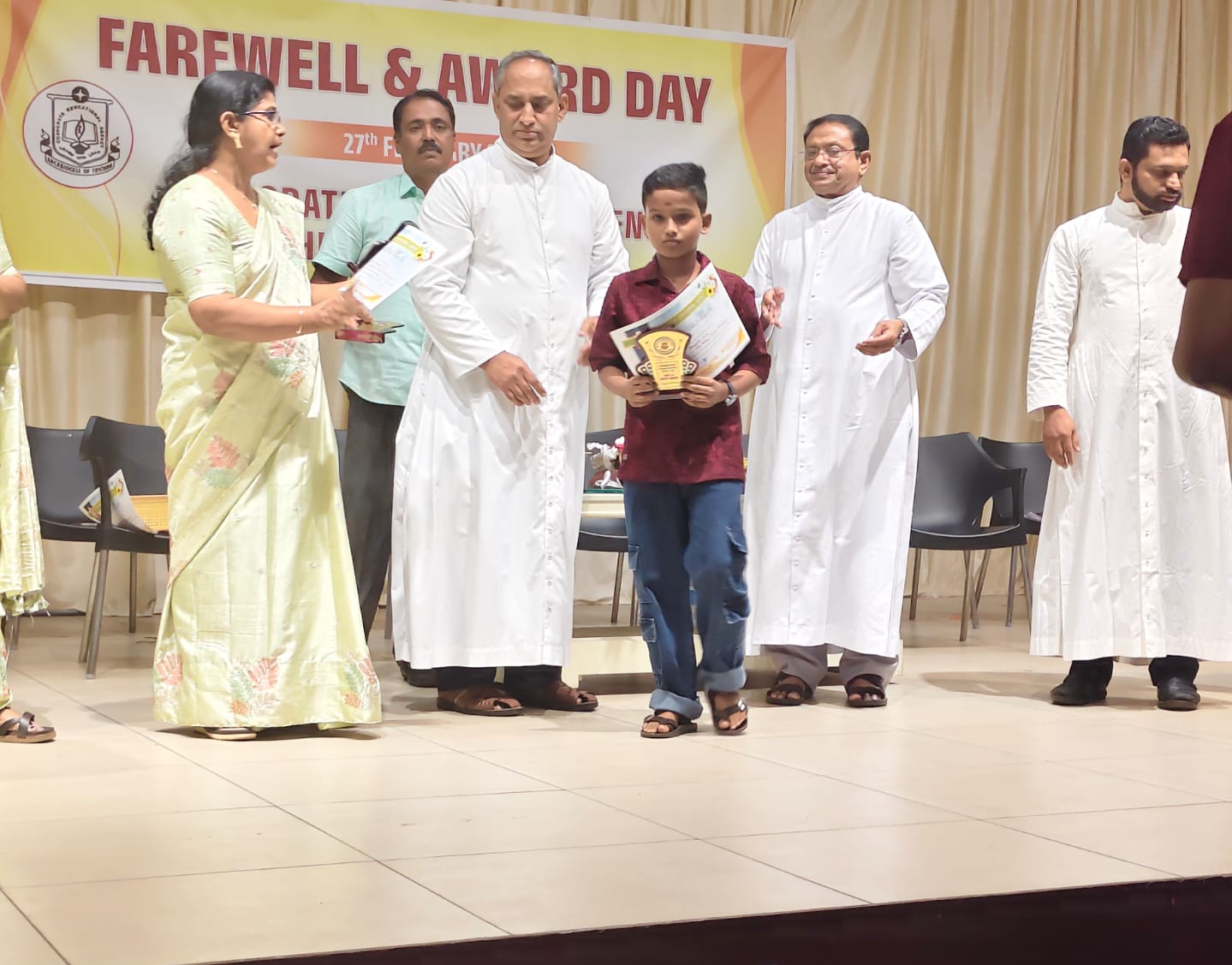 ST. ANTONY`S UPS, POOVATHUR (24266)