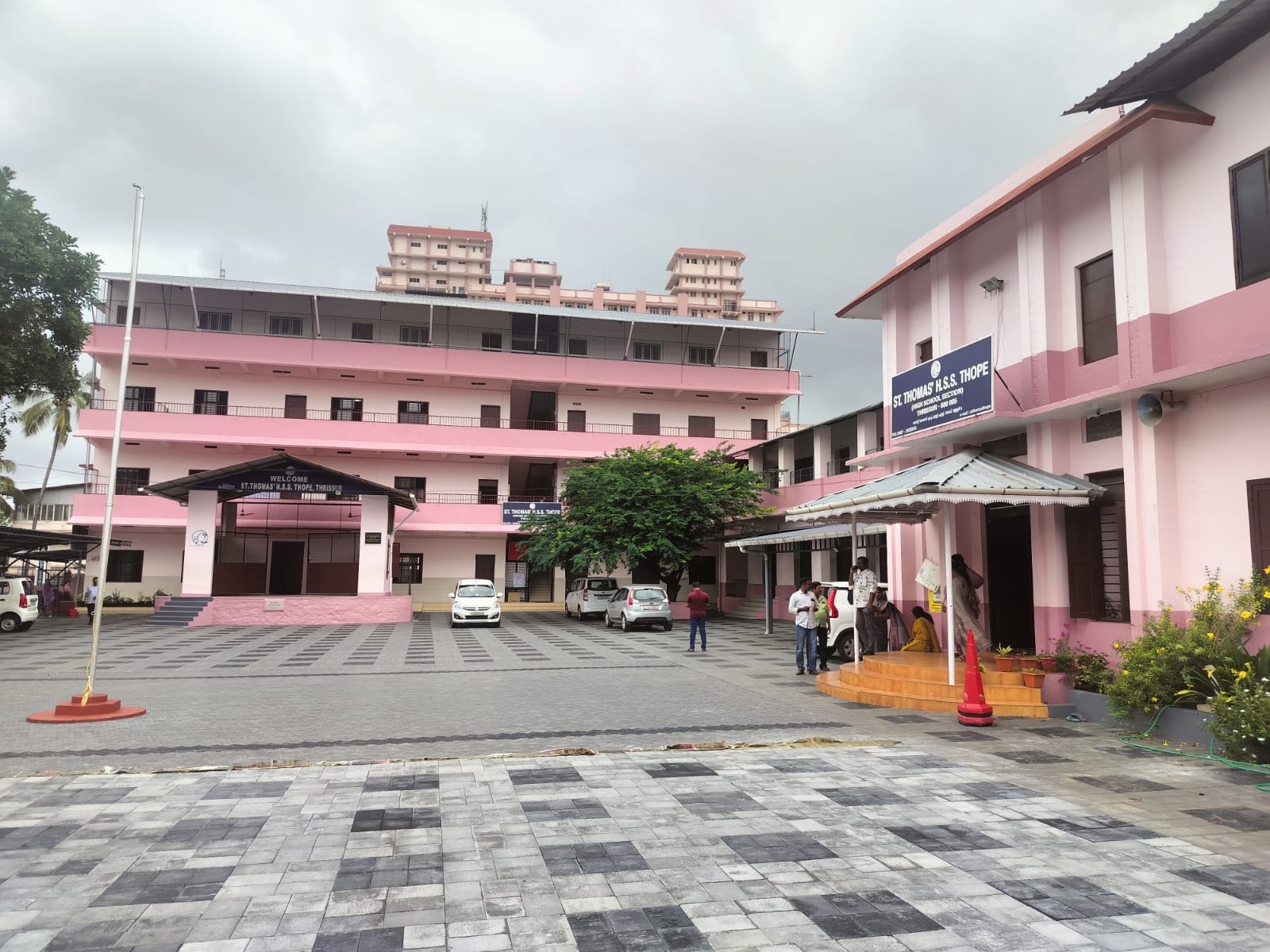 ST. THOMAS` HS THOPE (22051)